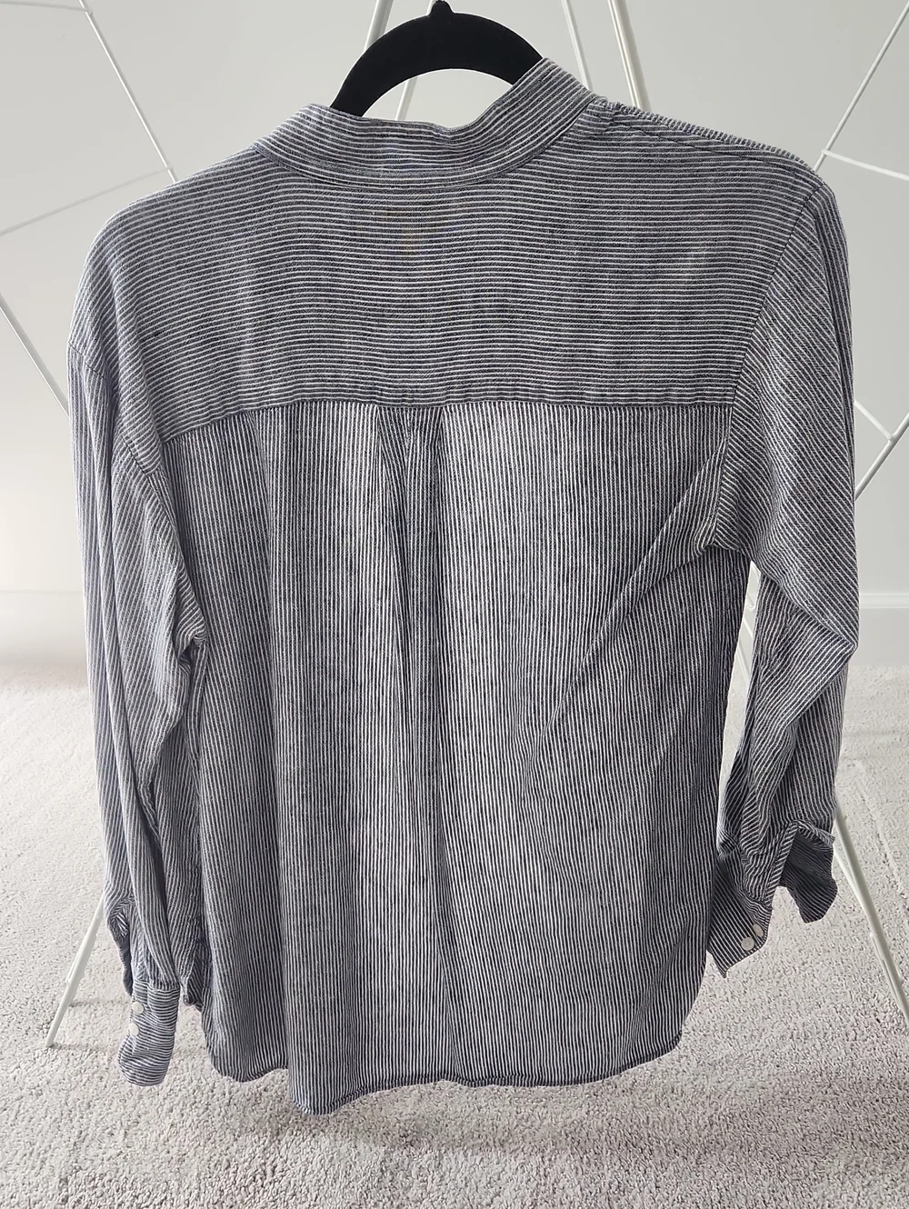 Banana Republic | Linen Shirt - White and Navy Stripes, Size Small
